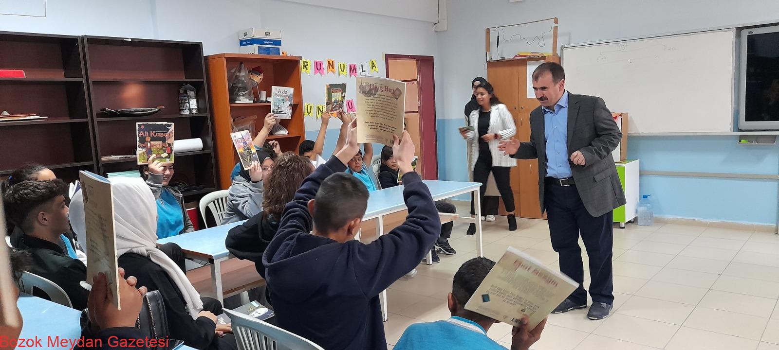 Prof. Dr. Mustafa Böyükata, Öğrencilerle Gerçekleştirdiği Bilim Söyleşileriyle İlgi Odağı Haline Geliyor