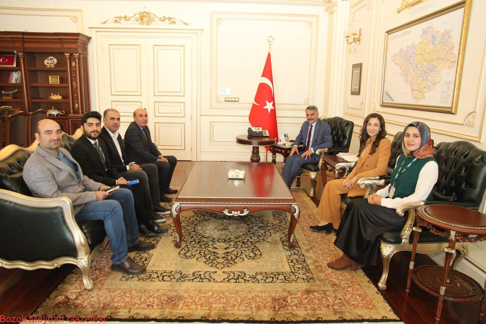 Yozgat Yeşilay Vali Özkan’a Brifing Verdi