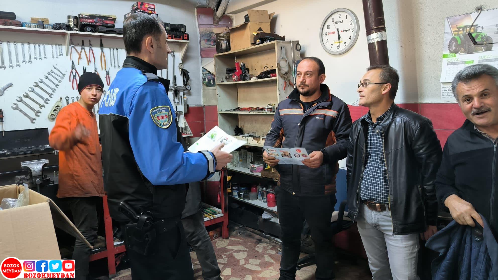 Toplum Destekli Polislik Şube Müdürlüğü Vatandaşları Bilgilendirdi