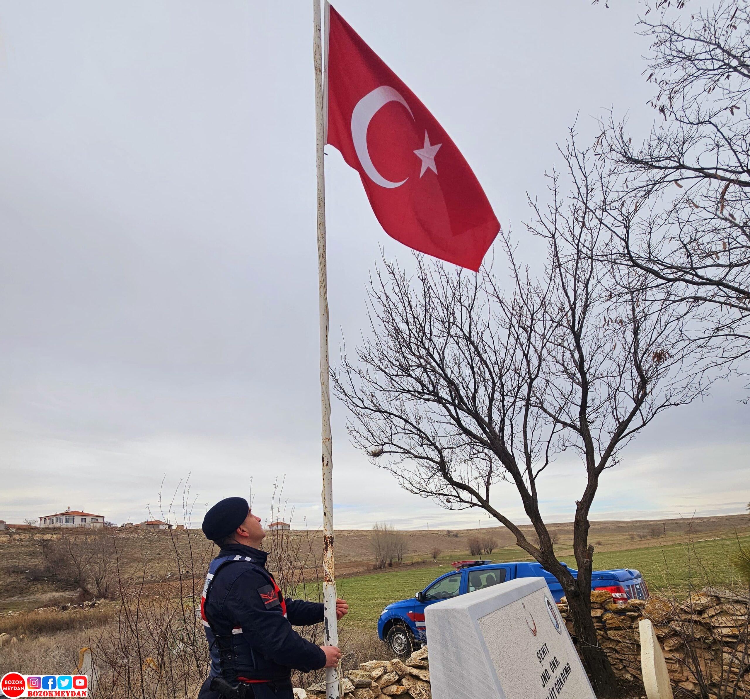 ”Şehitlerimizin Ebedi Nöbetçisiyiz!” (Videolu Haber)