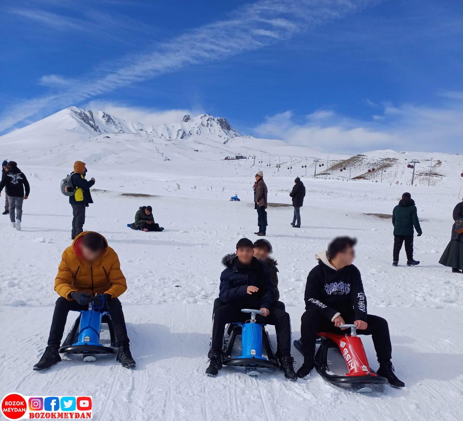 Yozgat Valiliğinden, Sevgi Evleri’nde Kalan Çocuklara Kayak Jesti
