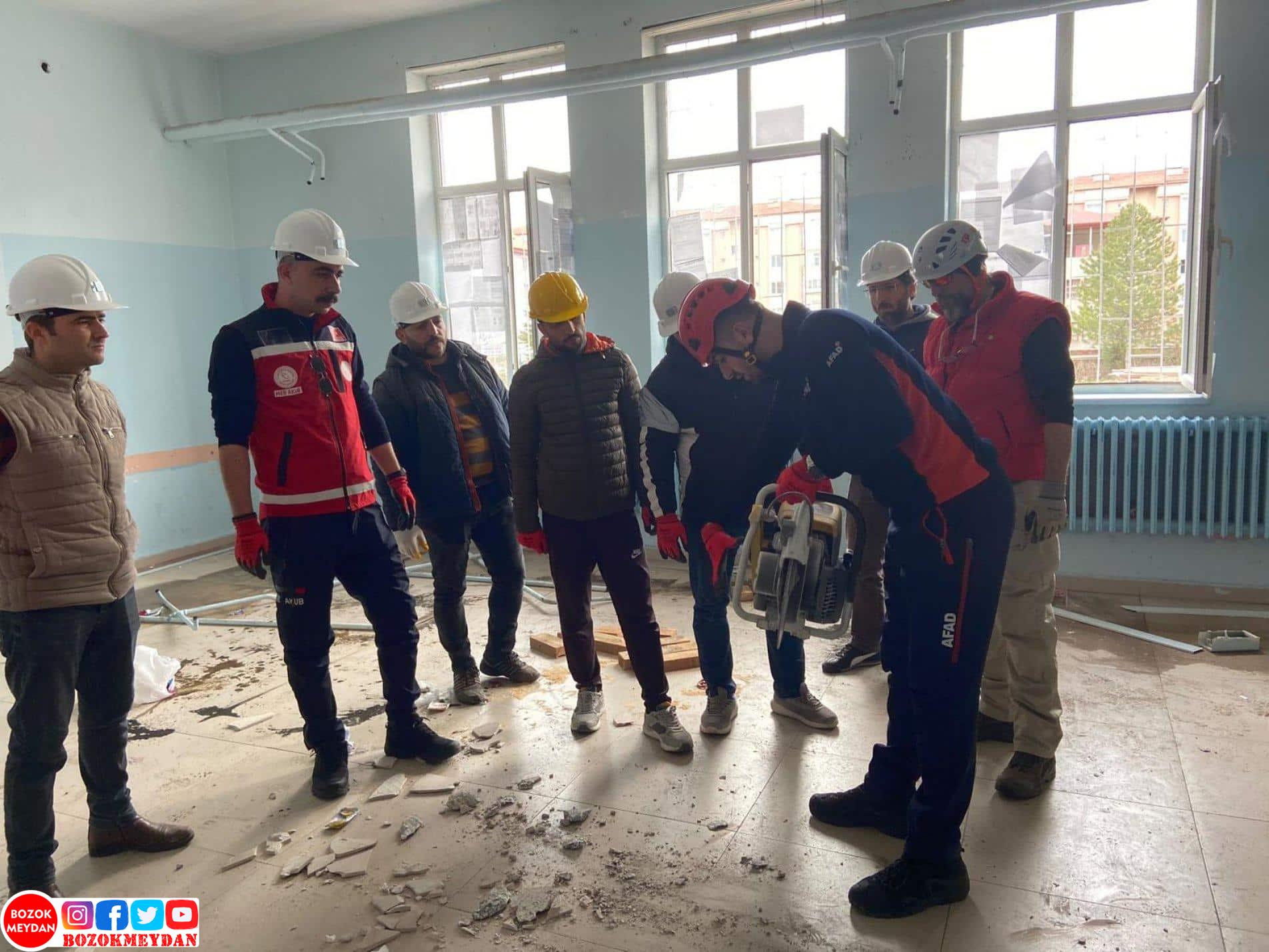 MEB AKUB Ekibi Enkaz Arama Kurtarma Tatbikatında Başarılı Oldu