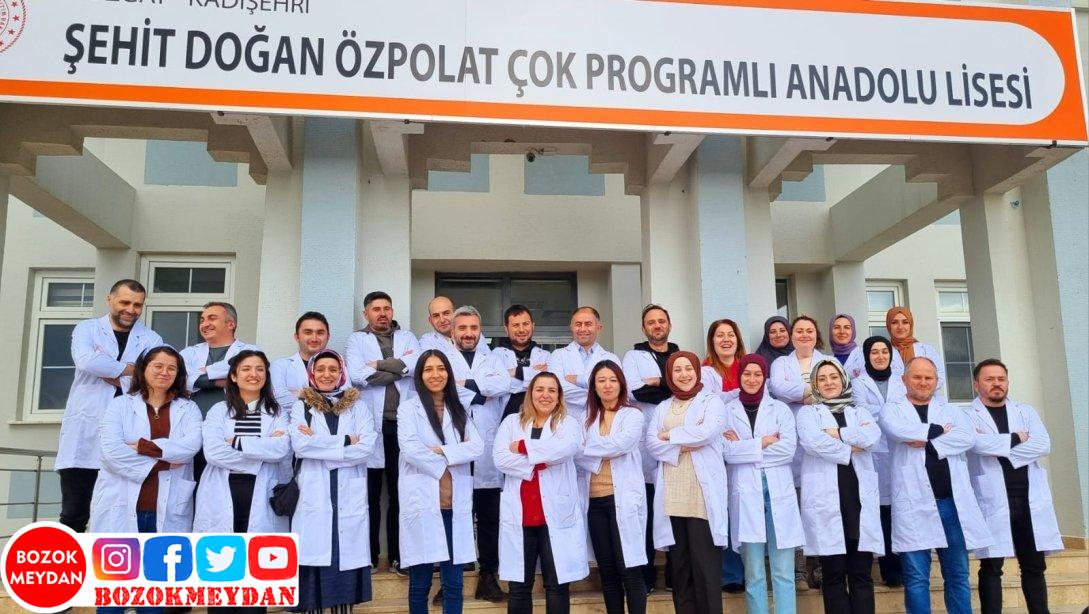 Öğretmenler Önlükleniyor