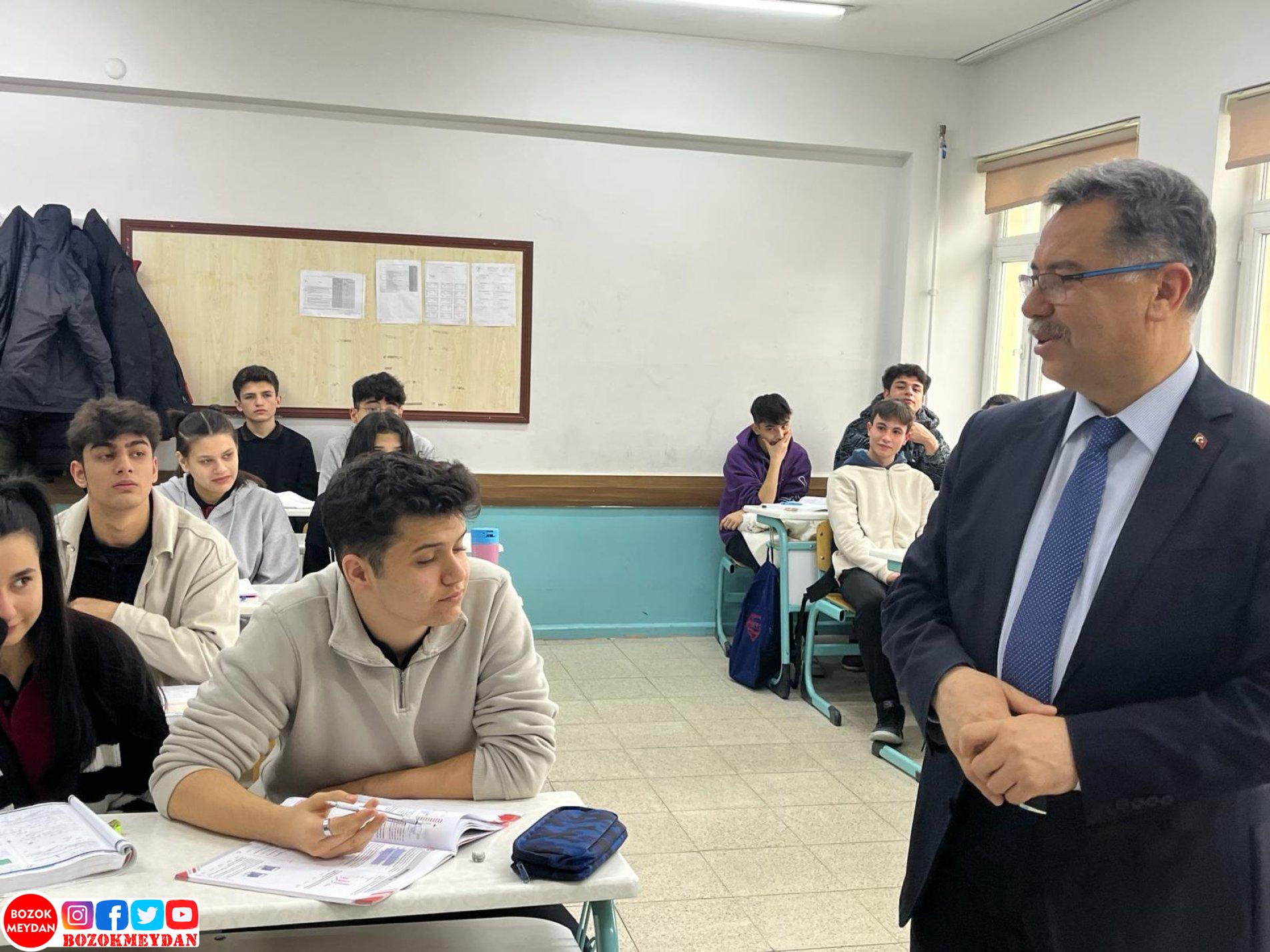 ‘’Devletimizin Tüm İmkanlarıyla Gençlerimizin Yanındayız’’