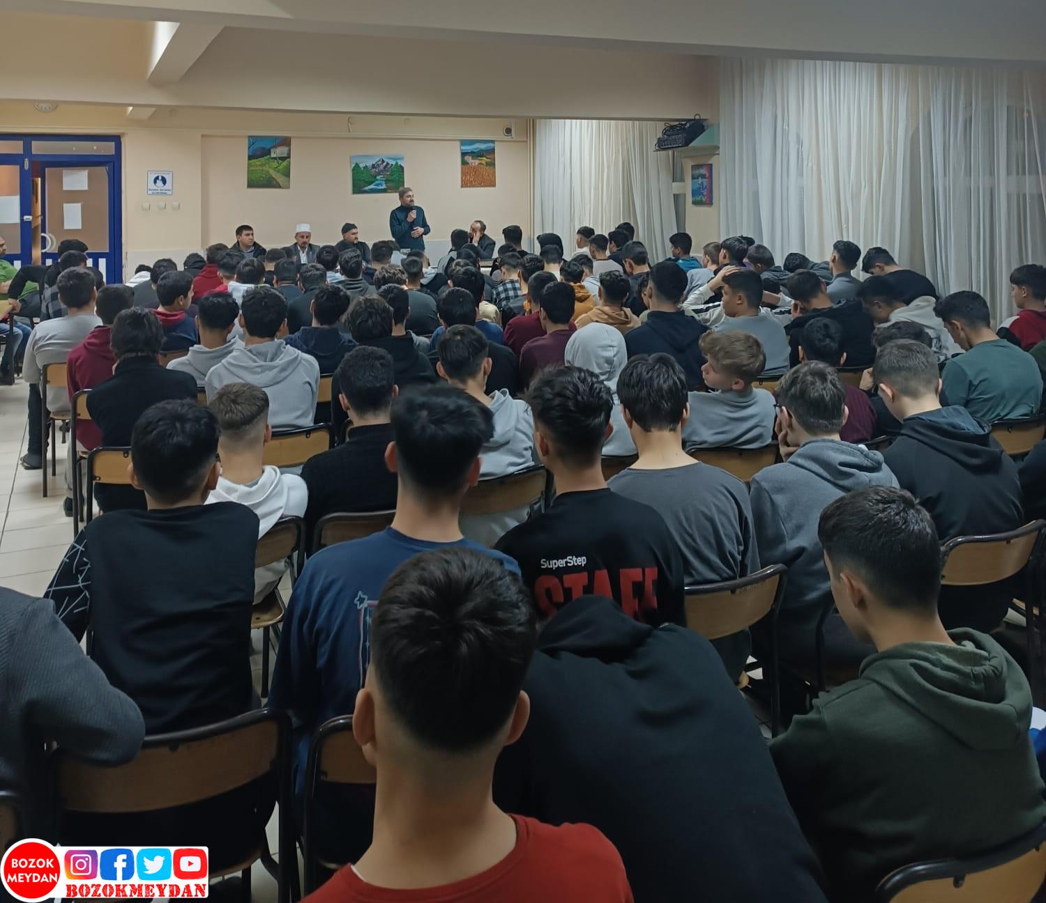 Yozgat’ta Gençlere Manevi Değerler Anlatıldı