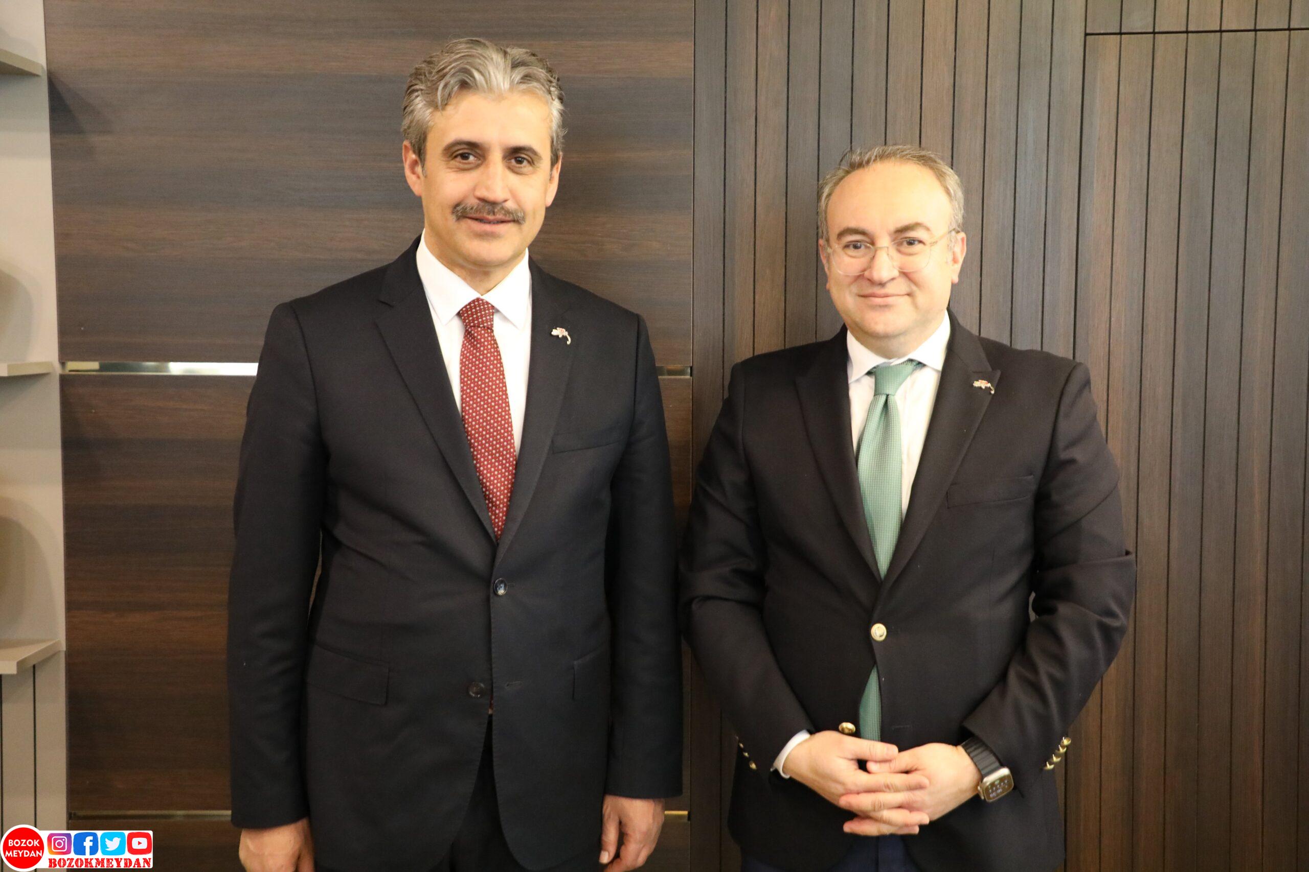 Yozgat Belediye Başkanı Celal Köse’den, Rektör Yaşar’a Nezaket Ziyareti