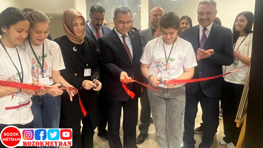 Cumhuriyet Ortaokulu’nda 4006 TÜBİTAK Sergisi Büyük İlgi Gördü