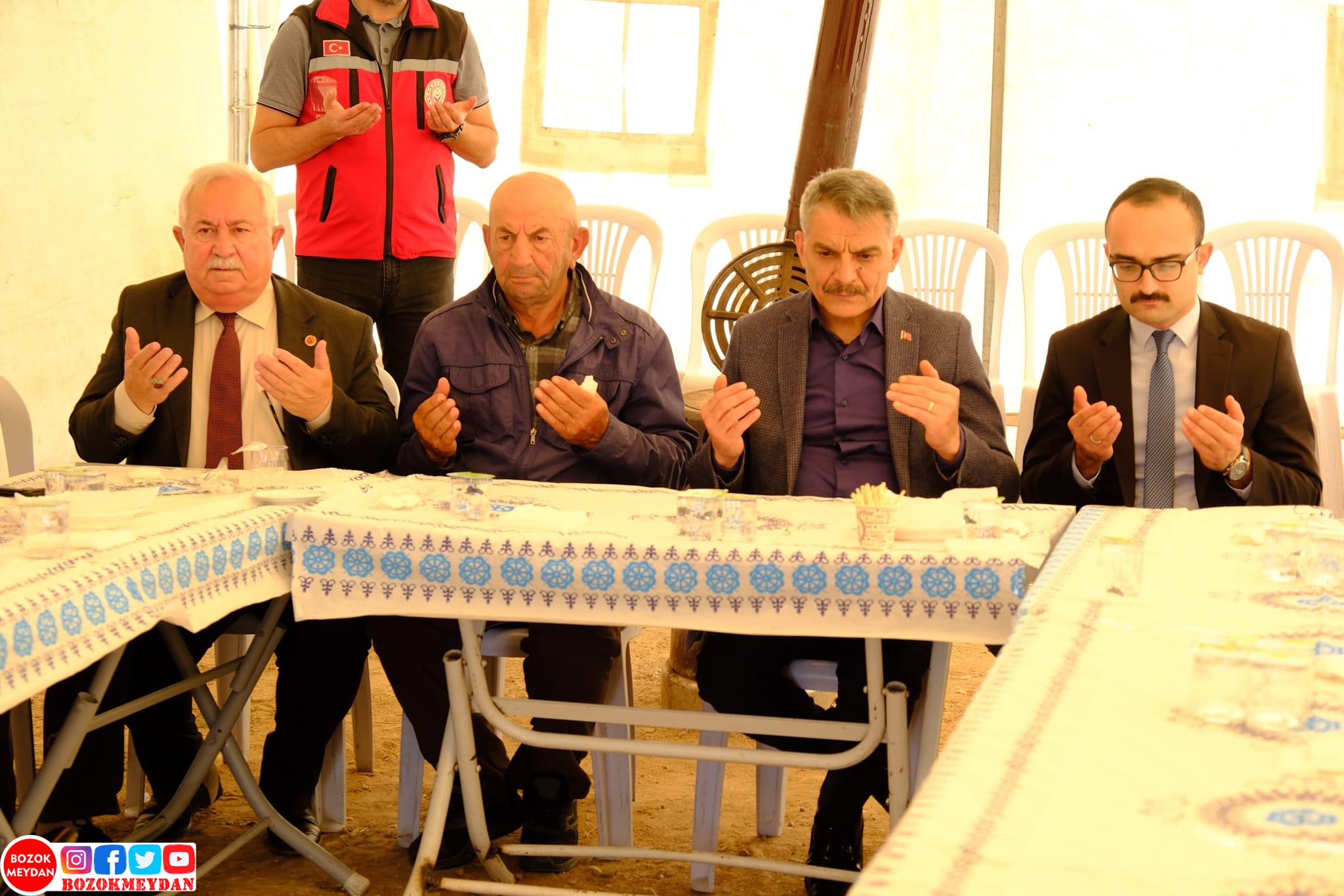 Vali Özkan’dan Şehit Güvenlik Görevlisi Atakan Şahin Erdoğan’ın Ailesine Taziye Ziyareti