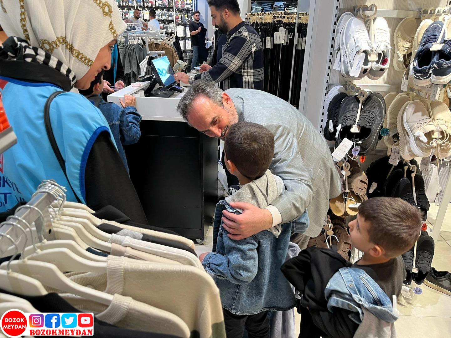 Yozgat’ta Yetim Çocuklara Bayram Sevinci