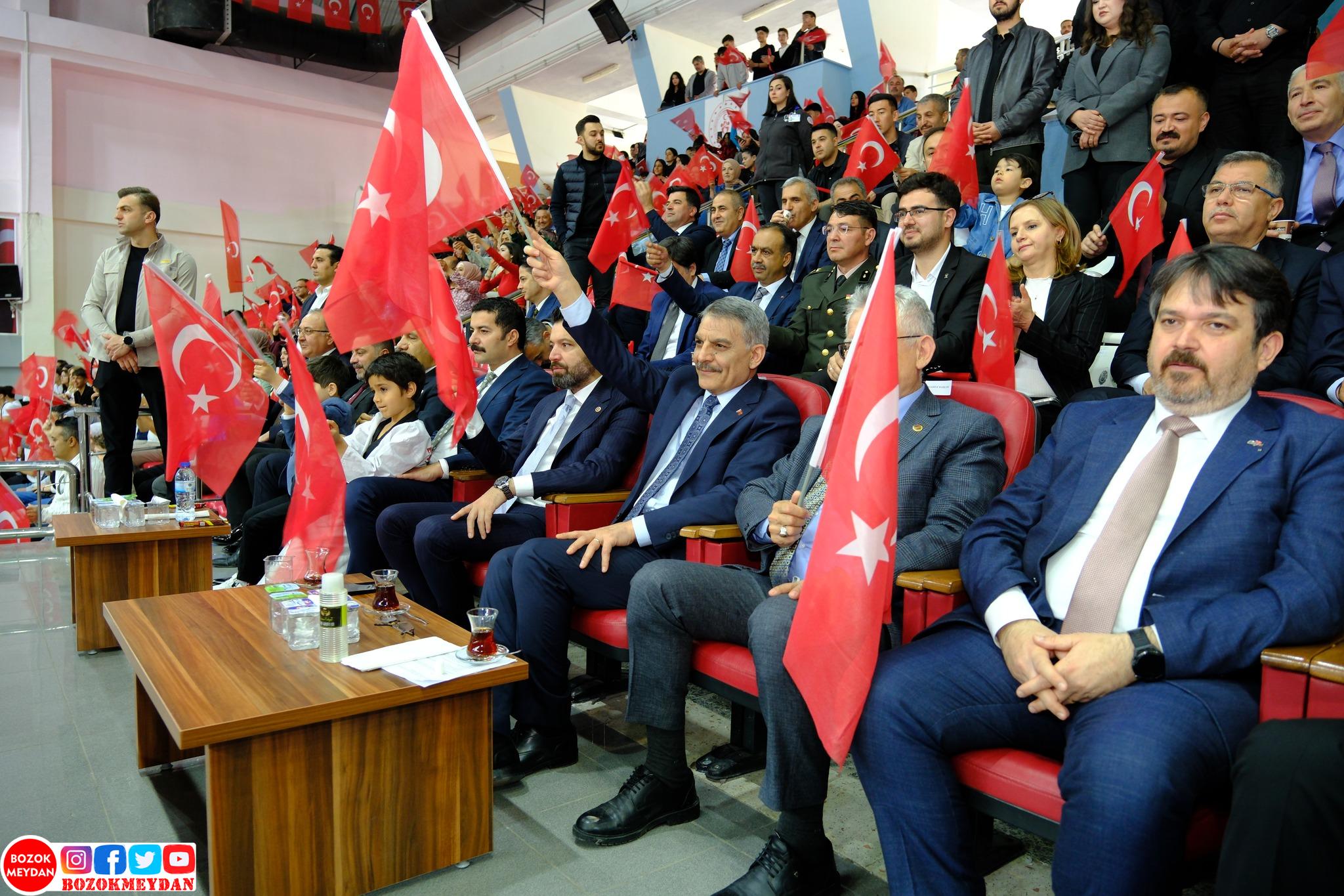 19 Mayıs Coşkusu Karakucak Güreşleriyle Taçlandı