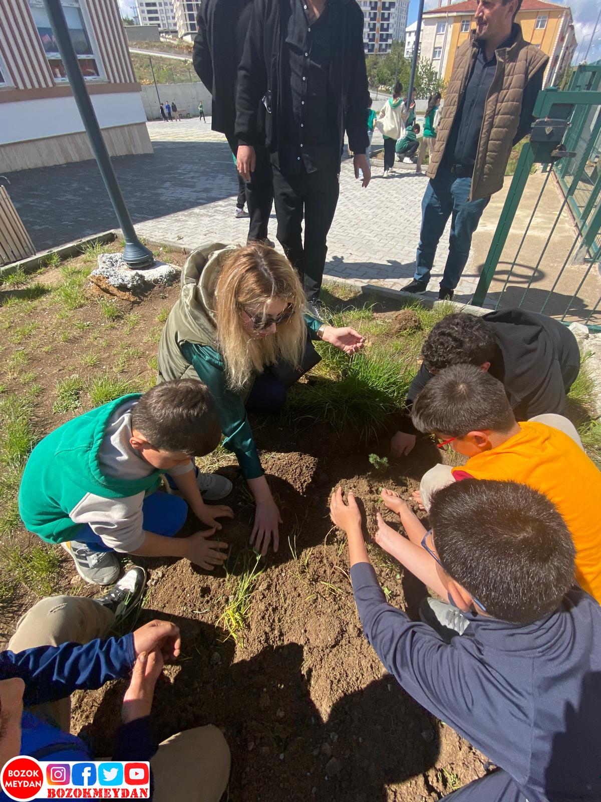Minik Elif’in Dileği Gerçek Oldu: Okul Bahçesine Fidanlar Dikildi