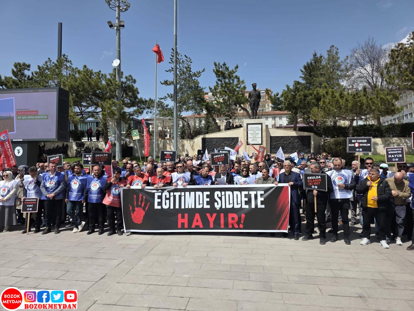 “Artık Yeter!” Eğitim Camiası Şiddete Karşı Tek Ses Oldu